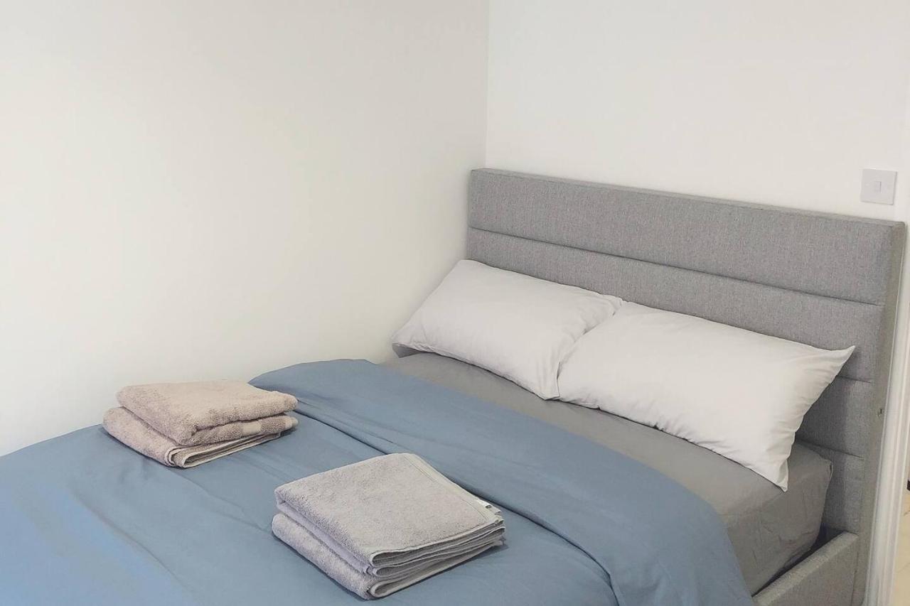 Modern Two-Bedroom Suite: City Centre Convenience Nottingham Exterior photo