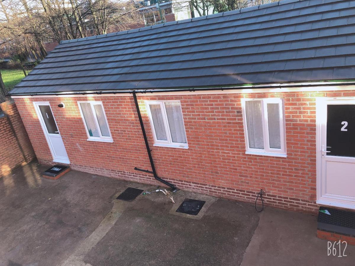 Modern Two-Bedroom Suite: City Centre Convenience Nottingham Exterior photo